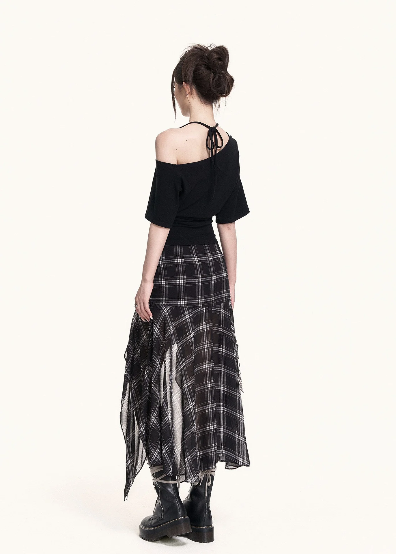 Cross-Shoulder Script Crop Top - iotean