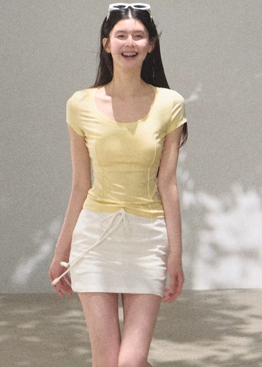 Bright Line U-Neck Tee - iotean