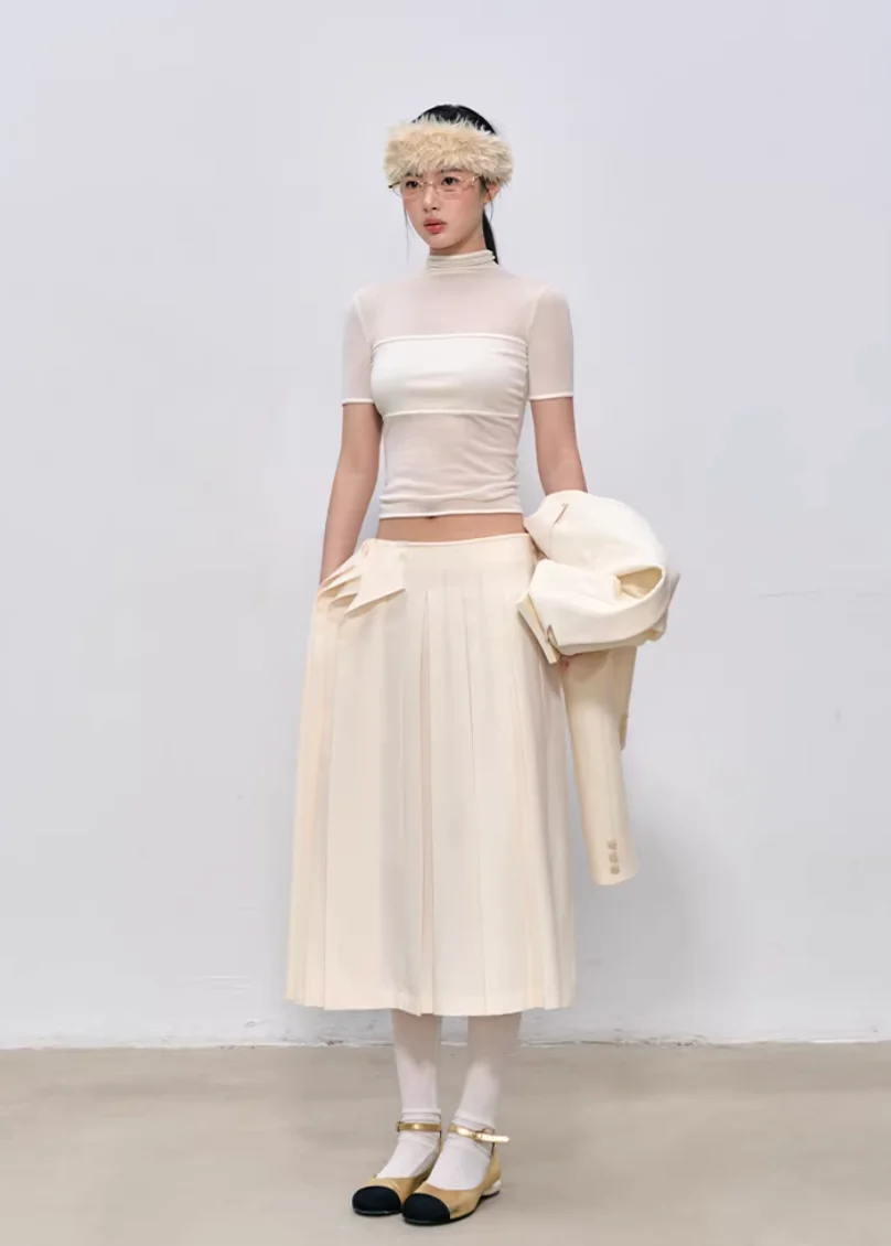 Soft Veil High-Neck Tee - iotean