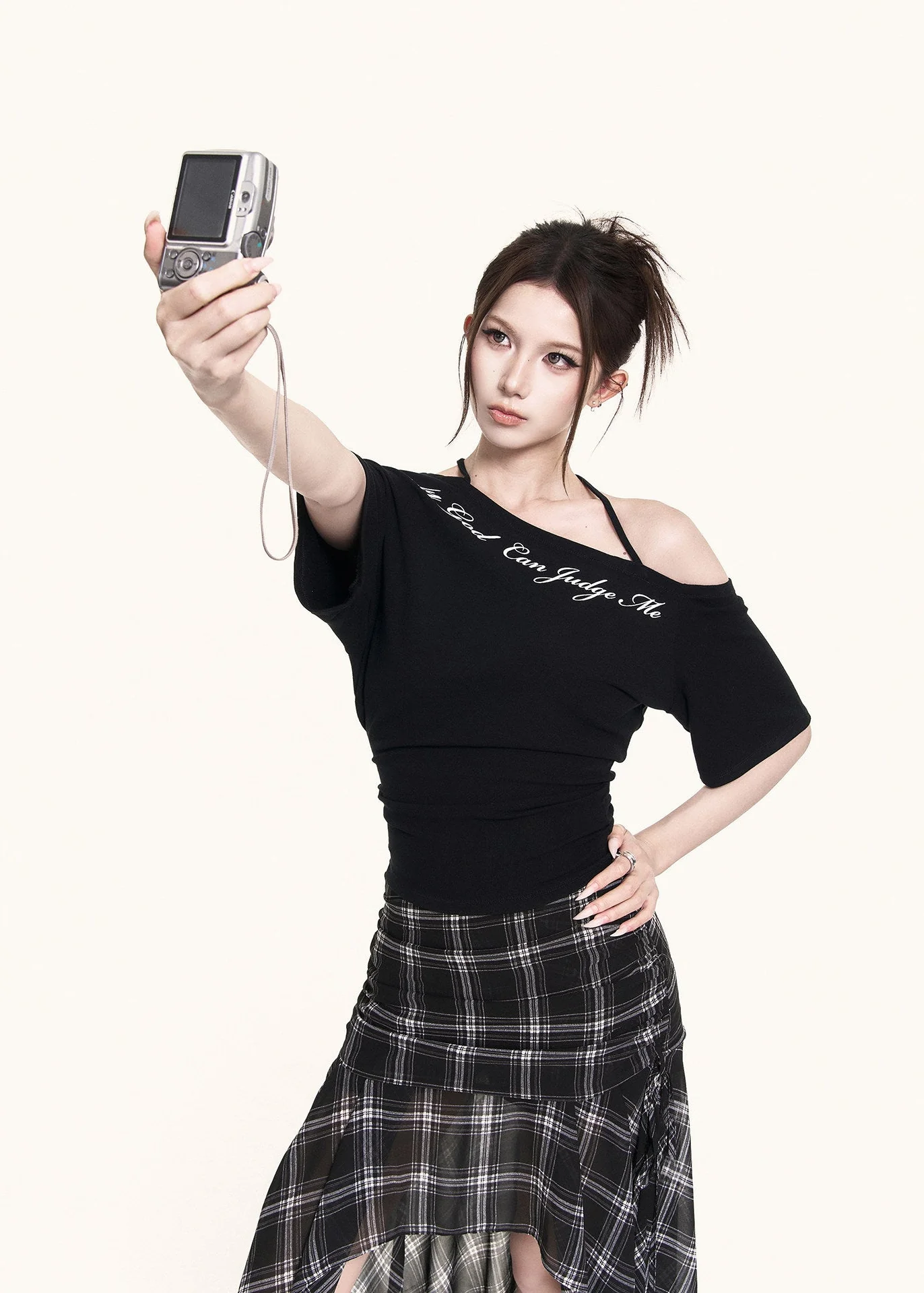 Cross-Shoulder Script Crop Top - iotean